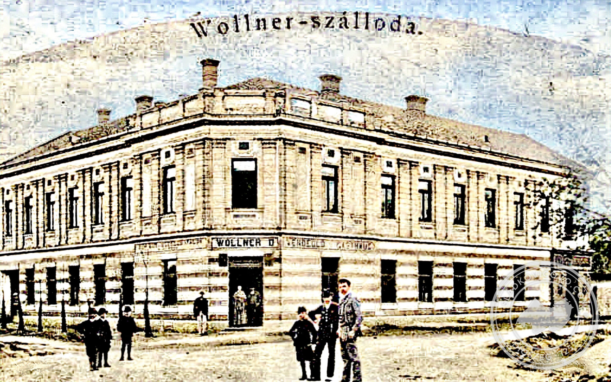 Dávid Wollner szállodája és vendéglője egy 19. és 20. század fordulójáról származó színezett képeslapon.