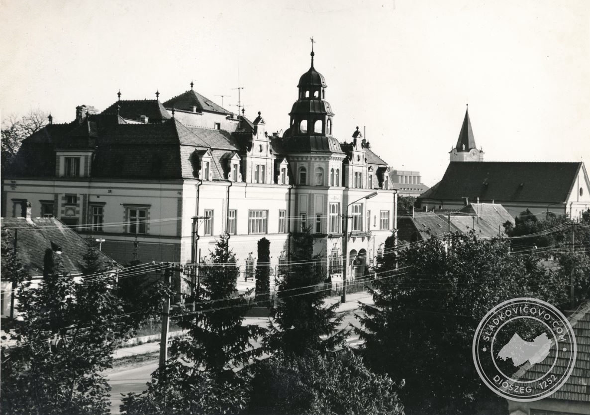 Kaštieľ v 70. rokoch minulého storočia.