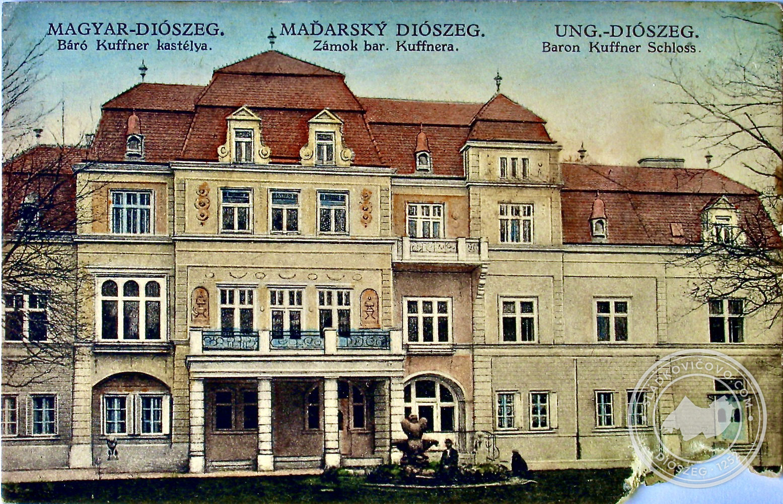 A kastély déli homlokzata egy színezett képeslapon a 20. század 20-as éveinek elejéről.