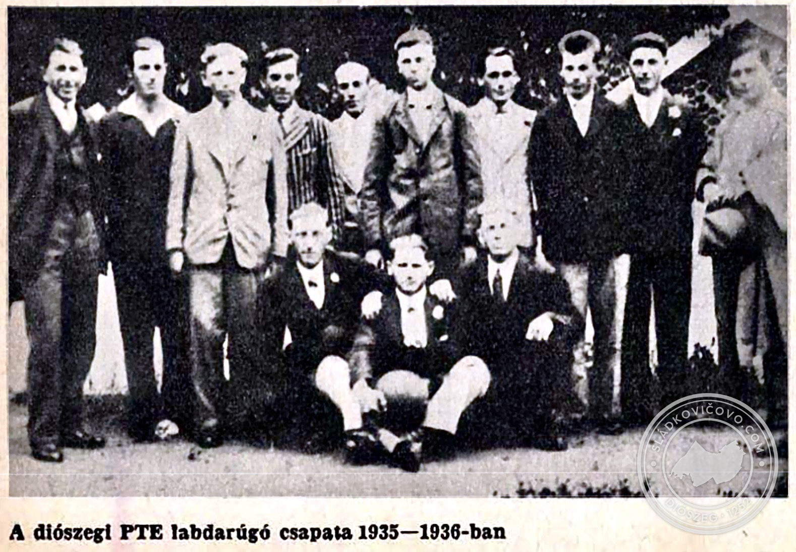 A Diószegi PTE futballistáinak fényképe 1935-36-ból.